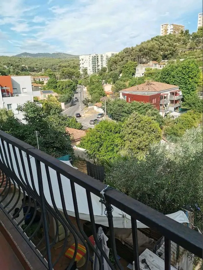 Marseille Hopital Nord - Chambre Tout Confort Avec Balcon ホームステイ